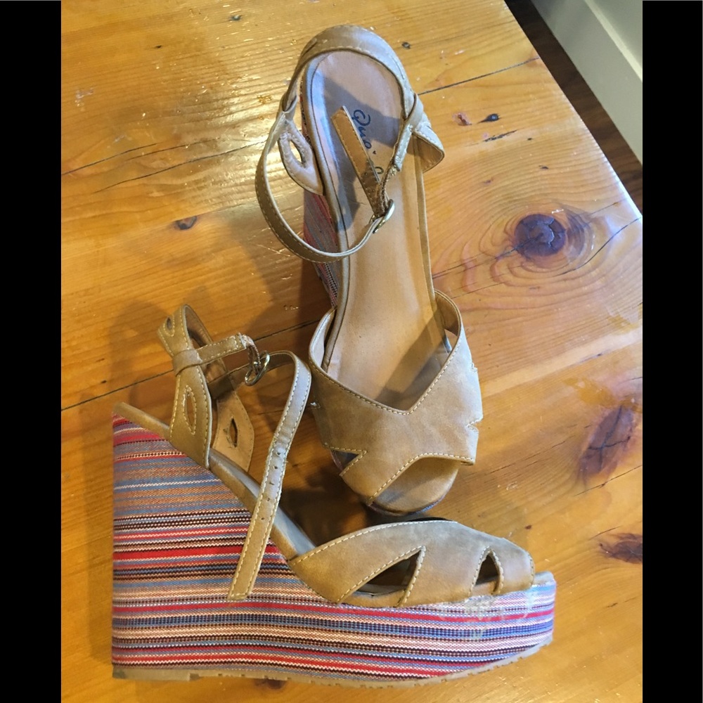 Wedge sandals